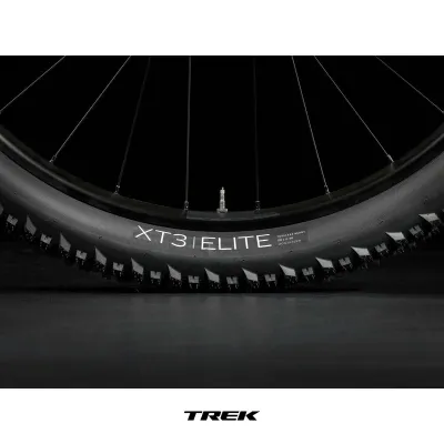 TREK MARLIN 6 Rage Red to Deep Dark Blue Fade | Крос кънтри велосипед