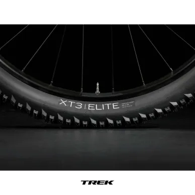 TREK MARLIN 6 Rage Red to Deep Dark Blue Fade | Крос кънтри велосипед