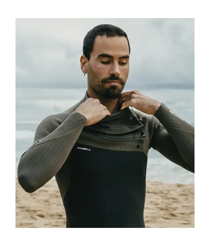 Мъжки неопренов костюм O'NEILL Hyperfreak 3/2+ Chest Zip Full Мъжки неопренов костюм O'NEILL Hyperfreak 3/2+ Chest Zip Full