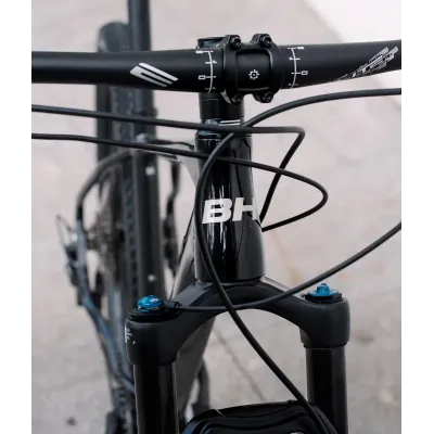 Крос кънтри велосипед BH EXPERT 4.5, черен